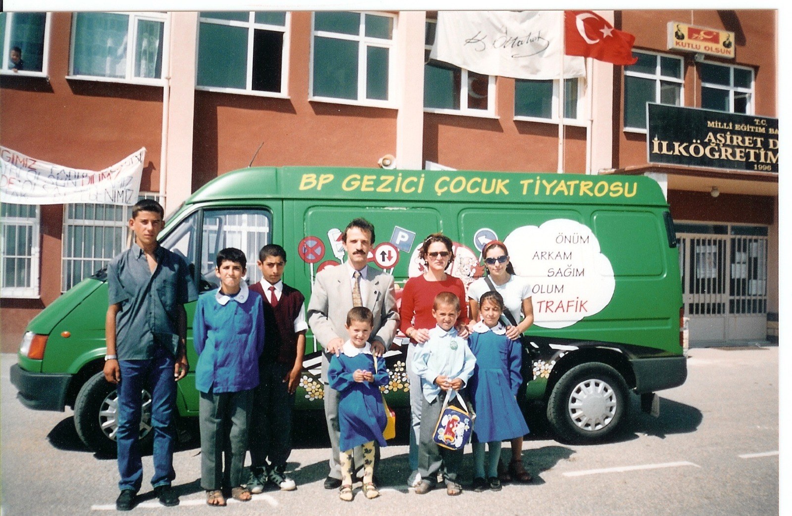 Gezici çocuk tiyatrosunun saha buluşması